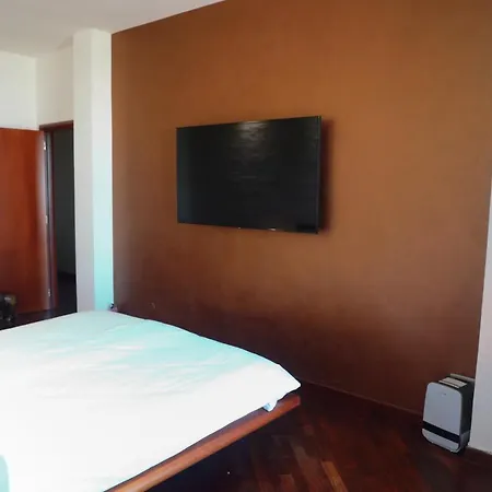 Stanza In Incantevole Con Camino Bari Guest house