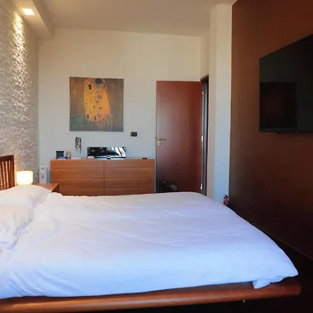 Stanza In Incantevole Con Camino Bari Guest house